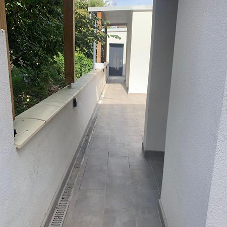 Jolie Maisonnette Avec Terrasse Nancy Centre Екстериор снимка