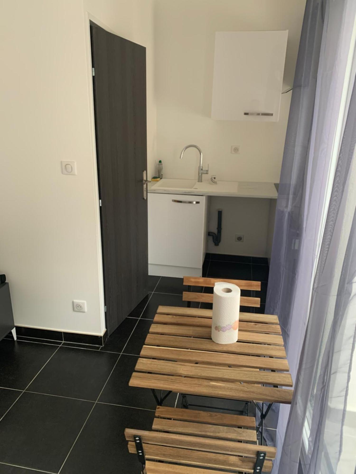 Jolie Maisonnette Avec Terrasse Nancy Centre Екстериор снимка