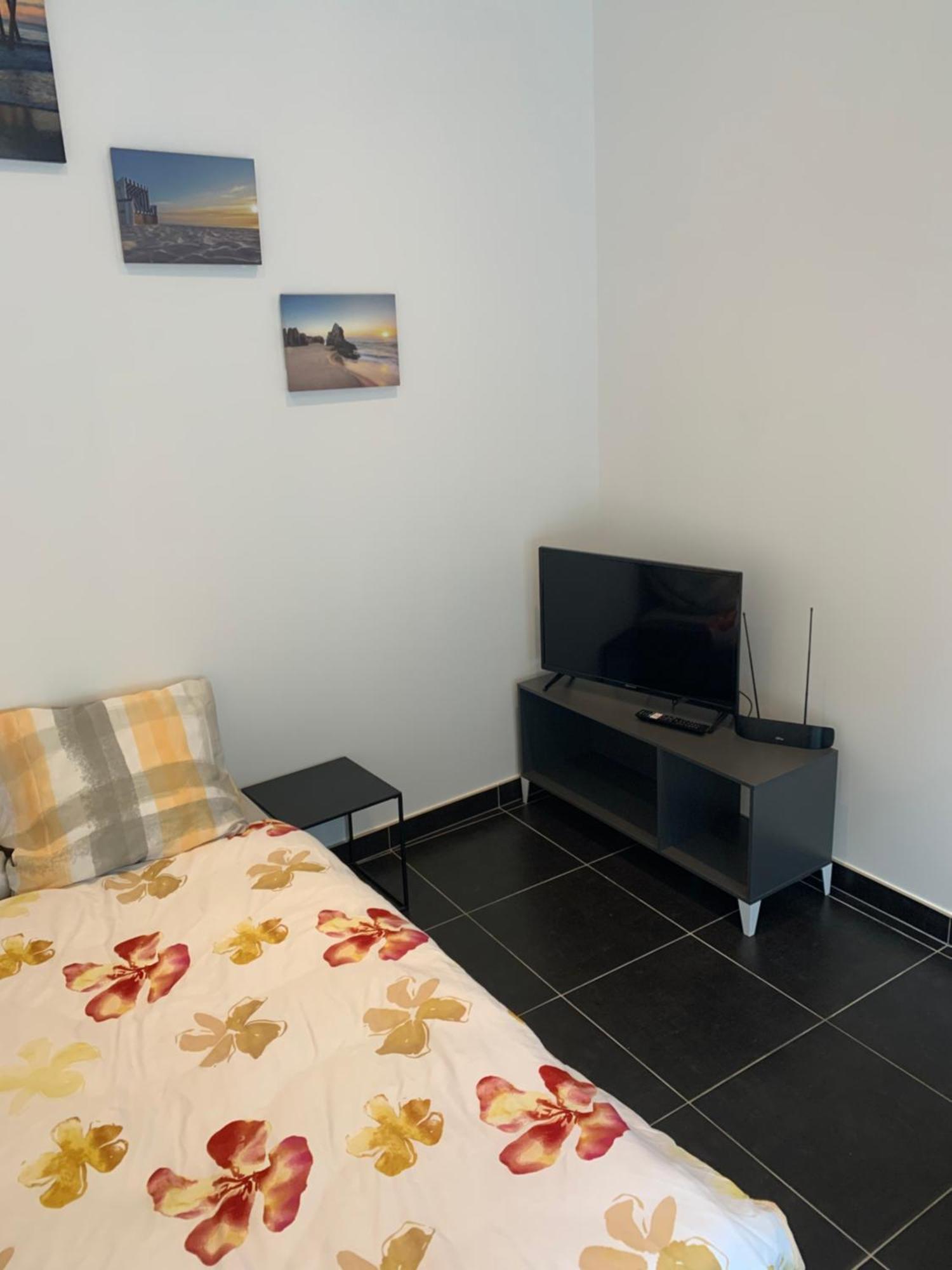 Jolie Maisonnette Avec Terrasse Nancy Centre Екстериор снимка