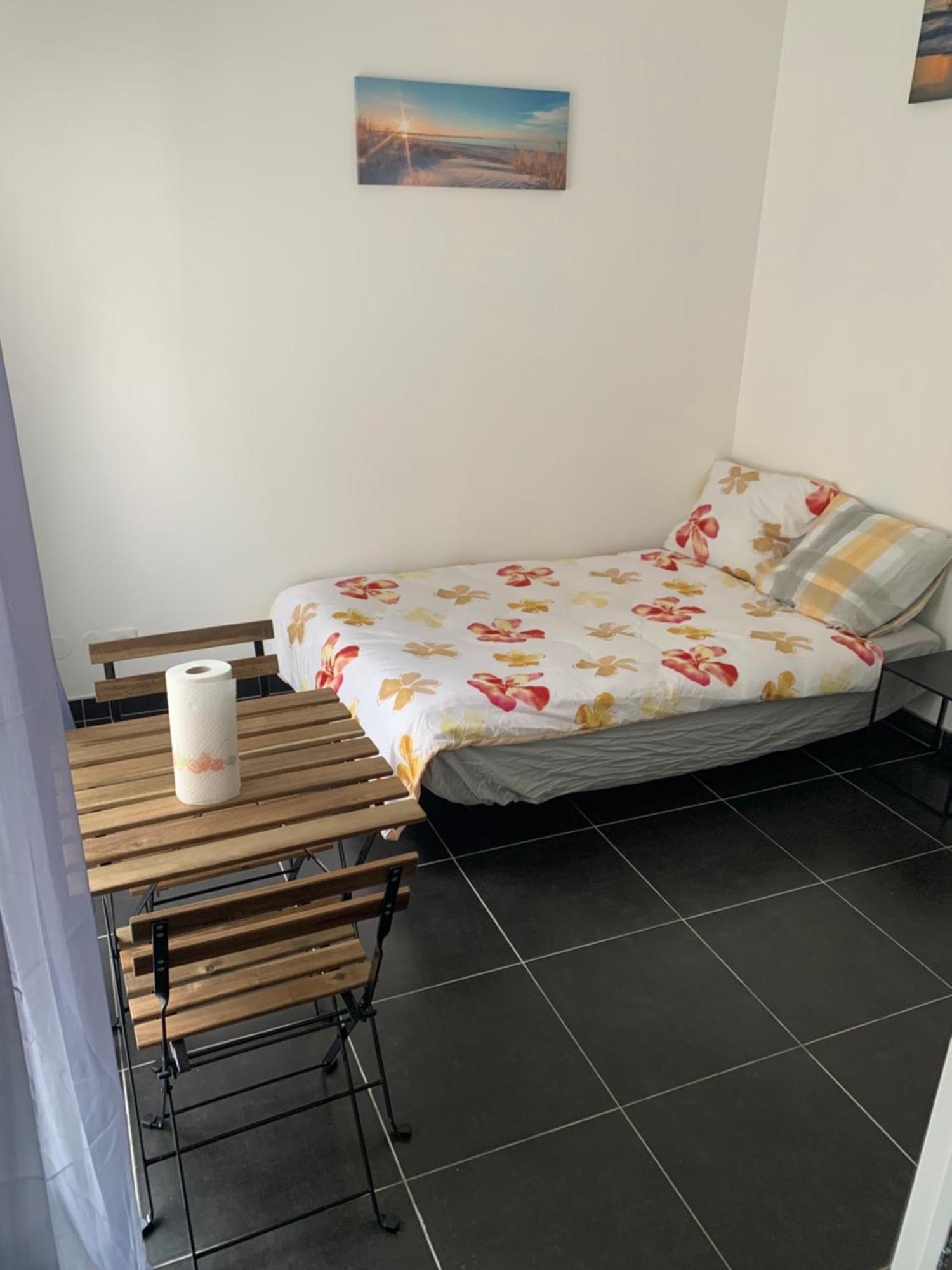 Jolie Maisonnette Avec Terrasse Nancy Centre Екстериор снимка